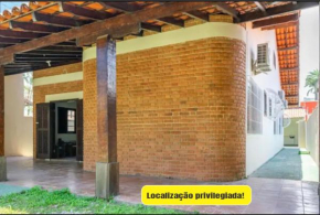 Casa ao lado de duas praias